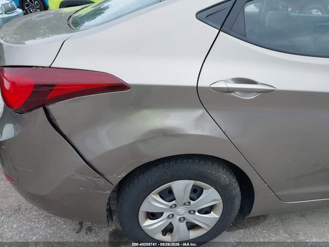 2016 Hyundai Elantra Se მანქანა იყიდება აუქციონზე, vin: 5NPDH4AE9GH700026, აუქციონის ნომერი: 45208741