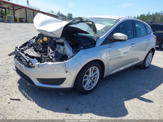 Ford FOCUS SE 2017 1FADP3K20HL246236 Image 2