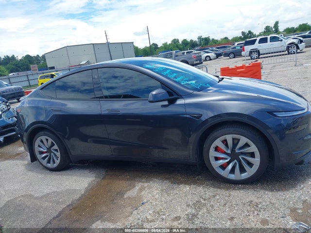 2026 Tesla Model Y Premium Rear-wheel Drive/rear-wheel Drive მანქანა იყიდება აუქციონზე, vin: 7SAYGDEDXTA472567, აუქციონის ნომერი: 45208806