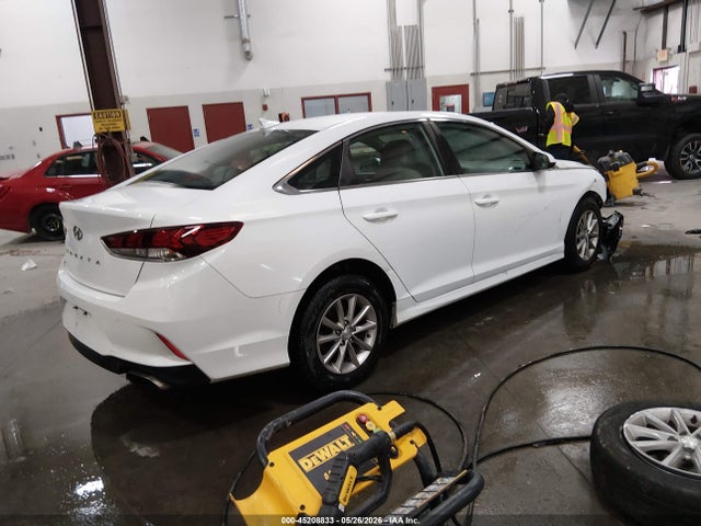 5NPE24AF1KH819681 Hyundai SONATA SE
