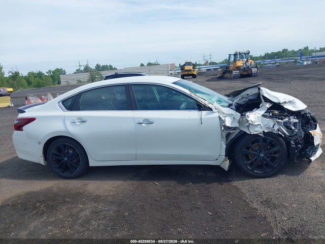 45208834 :رقم المزاد ، 1N4AL3AP0HC242974 vin ، 2017 Nissan Altima 2.5 Sr مزاد بيع