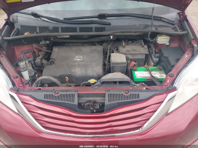 5TDJK3DC8GS137926 Toyota Sienna Le 7 Passenger