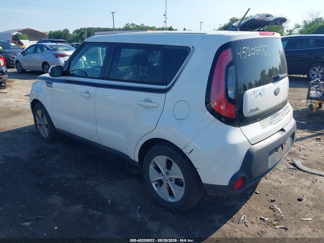 2015 Kia Soul მანქანა იყიდება აუქციონზე, vin: KNDJN2A28F7205180, აუქციონის ნომერი: 45208932