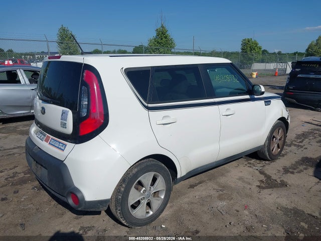 2015 Kia Soul მანქანა იყიდება აუქციონზე, vin: KNDJN2A28F7205180, აუქციონის ნომერი: 45208932