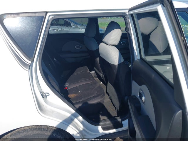 2015 Kia Soul მანქანა იყიდება აუქციონზე, vin: KNDJN2A28F7205180, აუქციონის ნომერი: 45208932