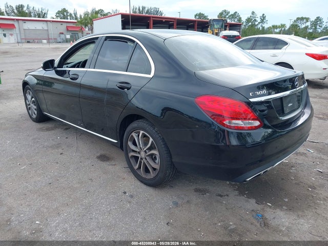 Aukcja sprzedaży 2015 Mercedes-benz C 300 4matic, vin: 55SWF4KB5FU026486, numer aukcji: 45208943