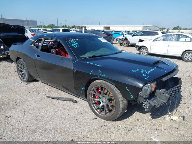 Dodge Challenger Srt 392 2016 2C3CDZDJ1GH153702 main image