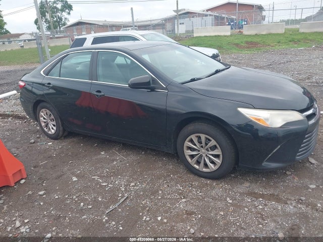 Auction sale of the 2017 Toyota Camry Le, vin: 4T1BF1FK3HU710922, lot number: 45209068