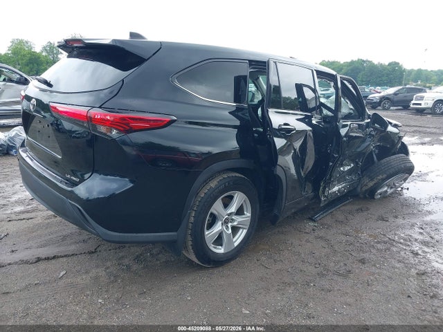 Продажа на аукционе авто 2022 Toyota Highlander Le, vin: 5TDBZRBH0NS566332, номер лота: 45209088