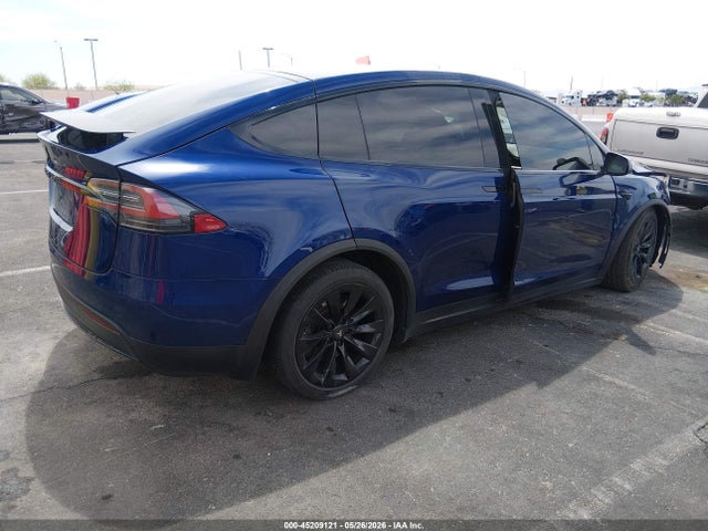 Tesla MODEL X 2017 5YJXCDE22HF076064 Image 4