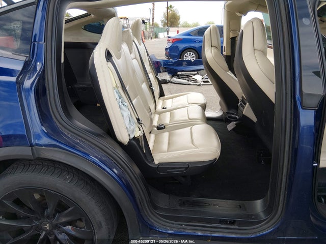 Tesla MODEL X 2017 5YJXCDE22HF076064 Image 8