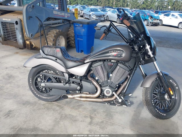 5VPLB36N0G3054582 Victory Motorcycles Gunner