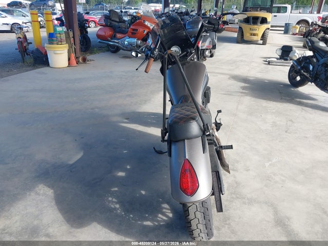 5VPLB36N0G3054582 Victory Motorcycles Gunner
