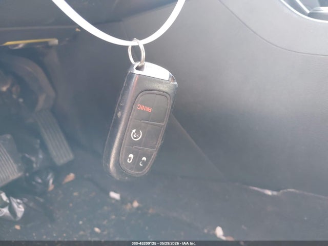 Продажа на аукционе авто 2016 Jeep Cherokee High Altitude, vin: 1C4PJMDB1GW334253, номер лота: 45209125