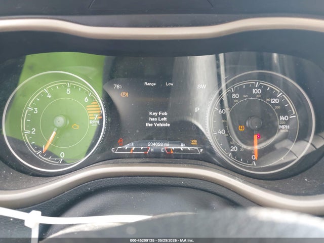 Продажа на аукционе авто 2016 Jeep Cherokee High Altitude, vin: 1C4PJMDB1GW334253, номер лота: 45209125