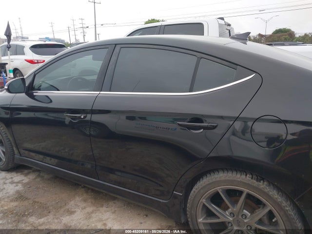 45209161 :رقم المزاد ، KMHD04LB5HU352013 vin ، 2017 Hyundai Elantra Sport مزاد بيع