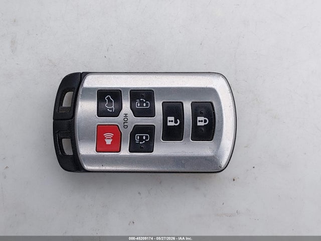 2015 Toyota Sienna Xle Premium 8 Passenger მანქანა იყიდება აუქციონზე, vin: 5TDYK3DC5FS551131, აუქციონის ნომერი: 45209174