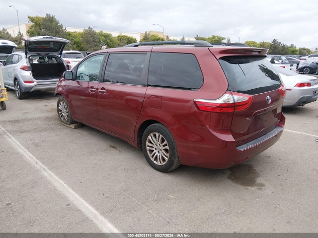 2015 Toyota Sienna Xle Premium 8 Passenger მანქანა იყიდება აუქციონზე, vin: 5TDYK3DC5FS551131, აუქციონის ნომერი: 45209174