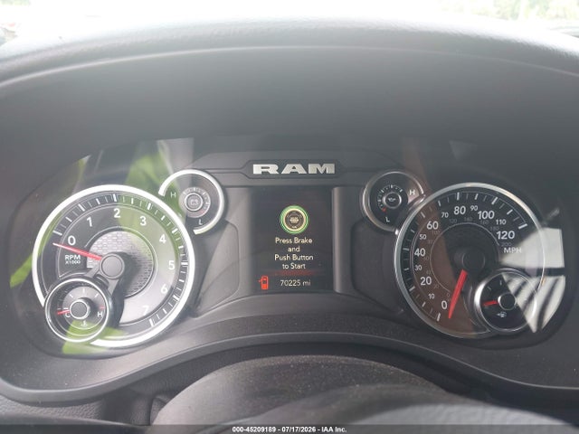 45209189 :رقم المزاد ، 1C6SRFMT2MN756483 vin ، 2021 Ram 1500 Big Horn  4x4 6'4 Box مزاد بيع