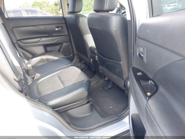 Продаж на аукціоні авто 2015 Mitsubishi Outlander Se, vin: JA4AD3A32FZ008988, номер лоту: 45209193