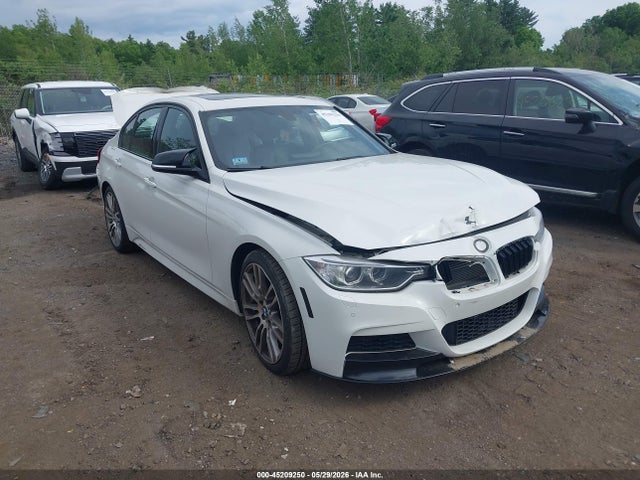 2014 WBA3B9G54ENR92745 main image