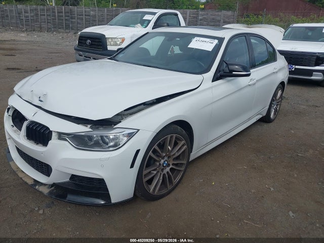 BMW 335i Xdrive 2014 WBA3B9G54ENR92745 Image 2