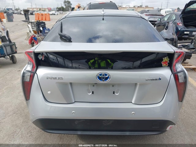 Toyota Prius Two 2017 JTDKBRFU2H3045243 Image 16
