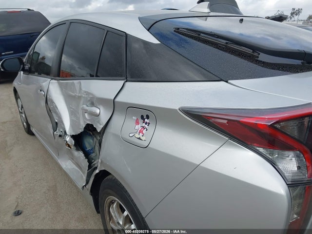 Auction sale of the 2017 Toyota Prius Two, vin: JTDKBRFU2H3045243, lot number: 45209275