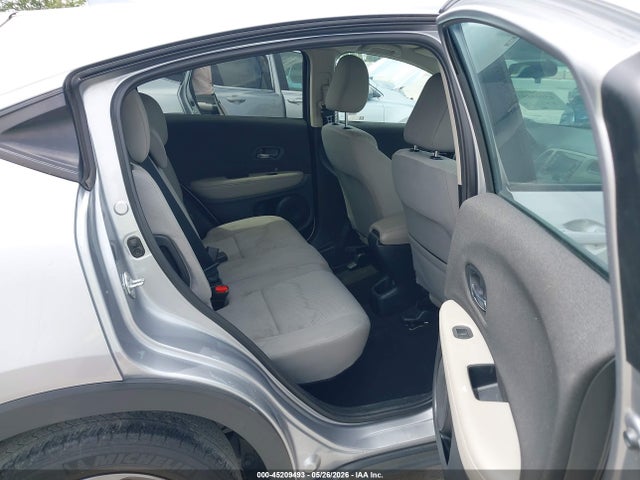 3CZRU5H37NM716349 Honda Hr-v 2wd Lx