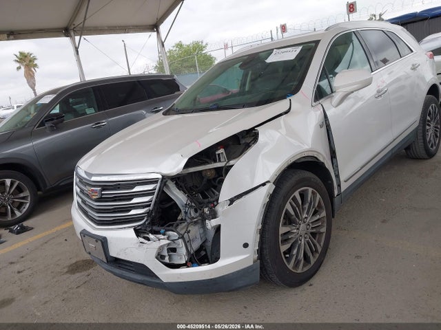 1GYKNCRS7HZ137860 Cadillac Xt5 Premium Luxury