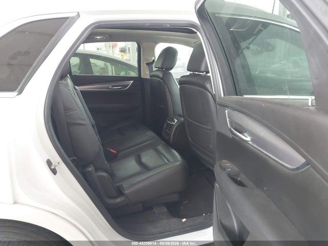 1GYKNCRS7HZ137860 Cadillac Xt5 Premium Luxury