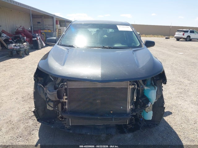 2GNAXHEV2J6353066 Chevrolet EQUINOX LS