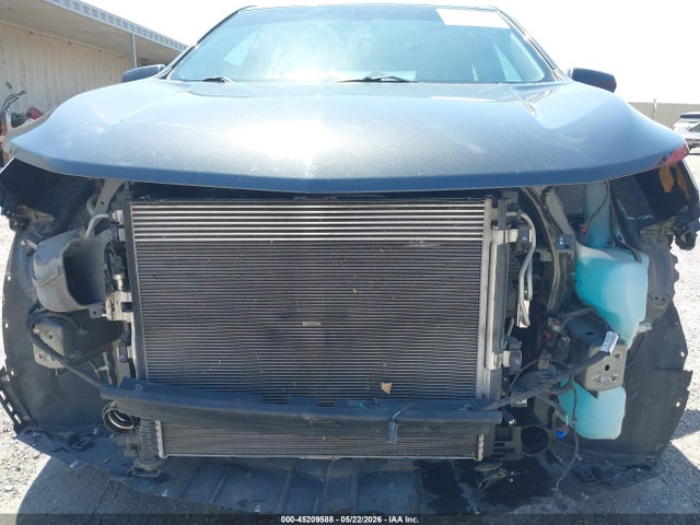 2GNAXHEV2J6353066 Chevrolet EQUINOX LS