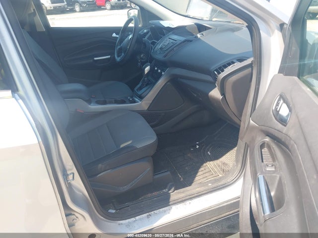 Продаж на аукціоні авто 2016 Ford Escape Se, vin: 1FMCU9GX9GUA00926, номер лоту: 45209620