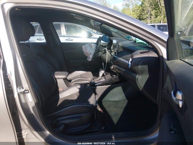 45209640 :رقم المزاد ، 3KPF54AD0PE539417 vin ، 2023 Kia Forte Gt-line مزاد بيع