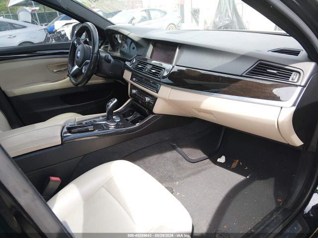 45209643 :رقم المزاد ، WBA5B1C51GG133216 vin ، 2016 Bmw 535i مزاد بيع
