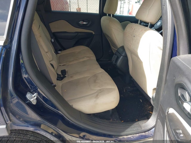 45209667 :رقم المزاد ، 1C4PJLCB7GW167764 vin ، 2016 Jeep Cherokee Latitude مزاد بيع