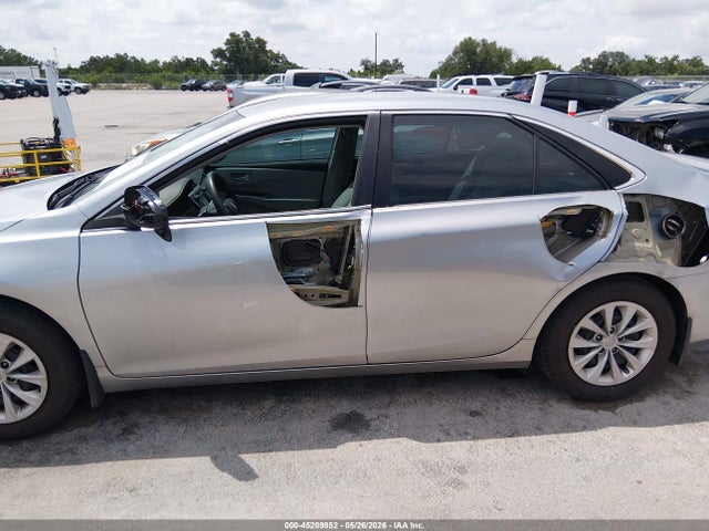 Toyota CAMRY LE 2015 4T4BF1FK3FR510111 Image 14
