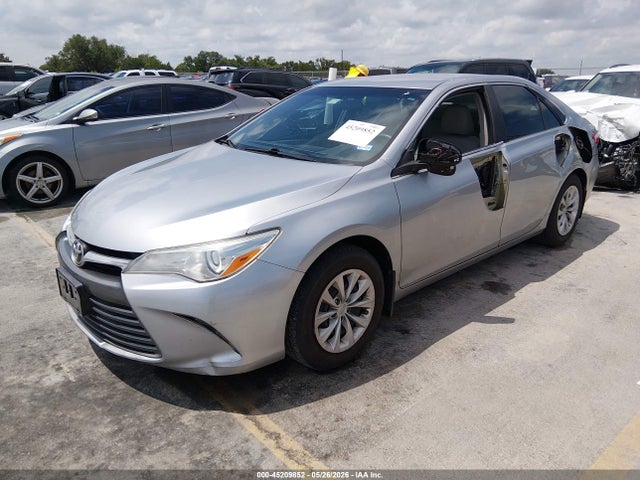 Toyota CAMRY LE 2015 4T4BF1FK3FR510111 Image 2
