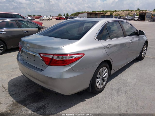 Toyota CAMRY LE 2015 4T4BF1FK3FR510111 Image 4