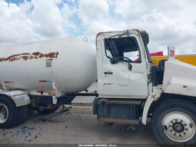 45209994 :رقم المزاد ، 5PVNV8JT462S10693 vin ، 2006 Hino Hino 338 مزاد بيع