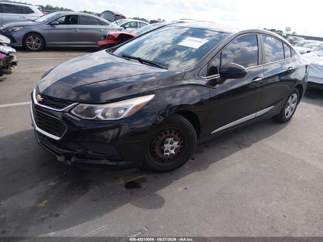 45210006 :رقم المزاد ، 1G1BC5SM5J7214786 vin ، 2018 Chevrolet Cruze Ls Auto مزاد بيع