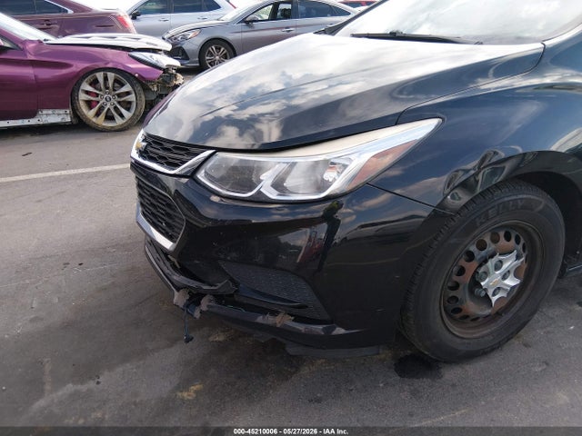 45210006 :رقم المزاد ، 1G1BC5SM5J7214786 vin ، 2018 Chevrolet Cruze Ls Auto مزاد بيع