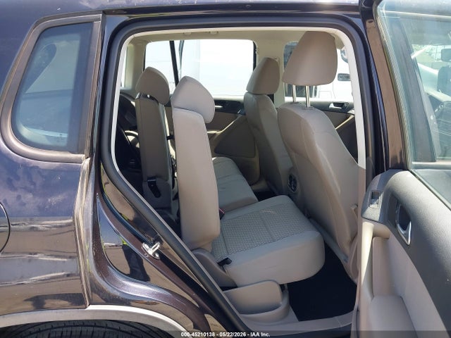 45210138 :رقم المزاد ، WVGAV7AX6BW559350 vin ، 2011 Volkswagen Tiguan S مزاد بيع