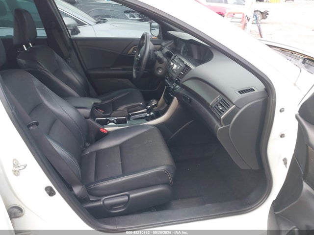 Продажа на аукционе авто 2017 Honda Accord Sport, vin: 1HGCR2F51HA072186, номер лота: 45210162