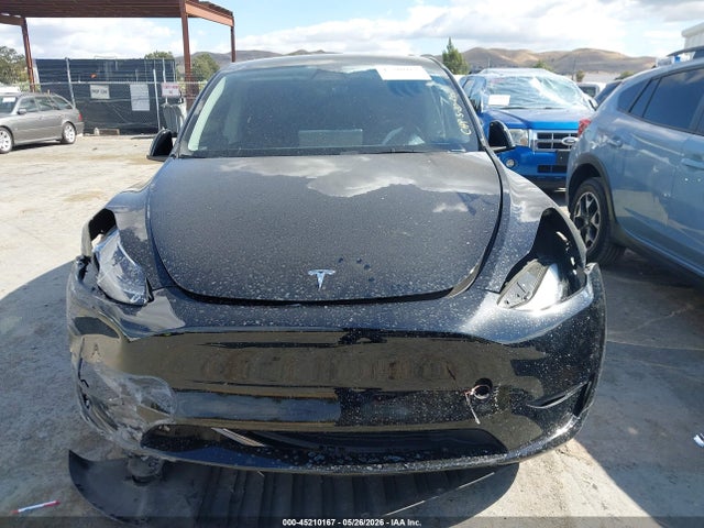 2023 Tesla Model Y Performance Dual Motor All-wheel Drive მანქანა იყიდება აუქციონზე, vin: 7SAYGDEF6PF746065, აუქციონის ნომერი: 45210167