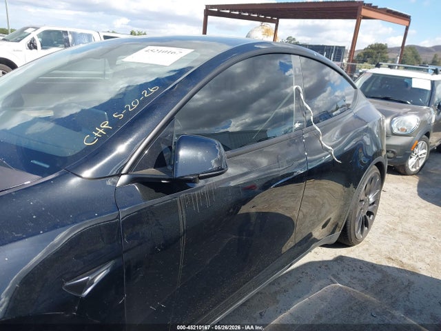 2023 Tesla Model Y Performance Dual Motor All-wheel Drive მანქანა იყიდება აუქციონზე, vin: 7SAYGDEF6PF746065, აუქციონის ნომერი: 45210167