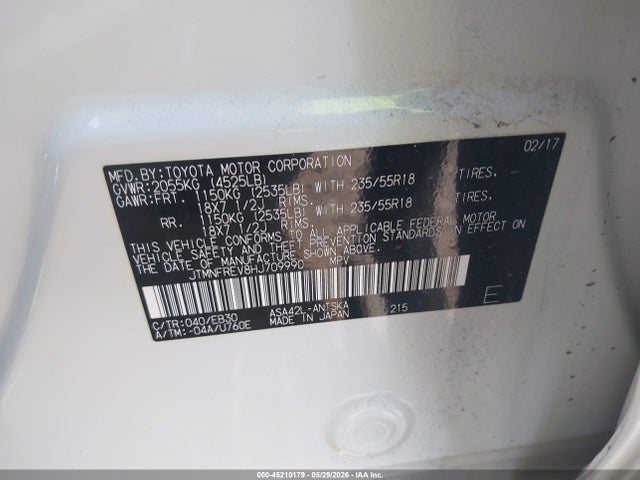 JTMNFREV8HJ709990 Toyota RAV4 SE