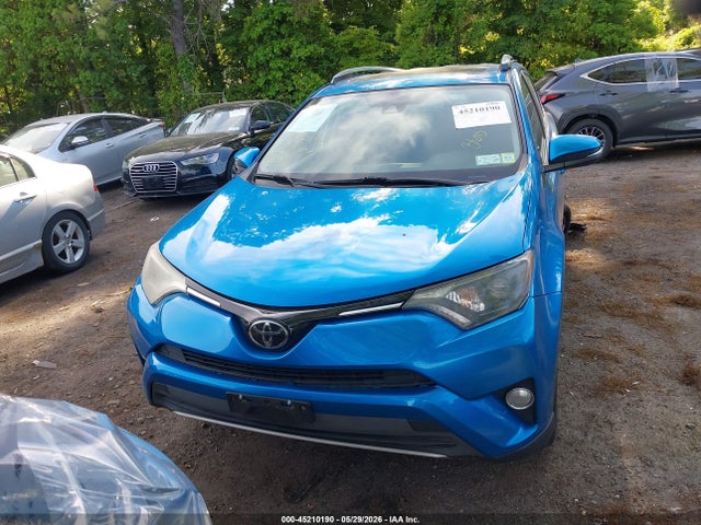 Продаж на аукціоні авто 2017 Toyota Rav4 Xle, vin: JTMRFREV6HJ173123, номер лоту: 45210190