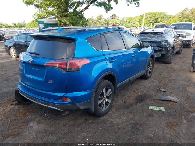 Продаж на аукціоні авто 2017 Toyota Rav4 Xle, vin: JTMRFREV6HJ173123, номер лоту: 45210190